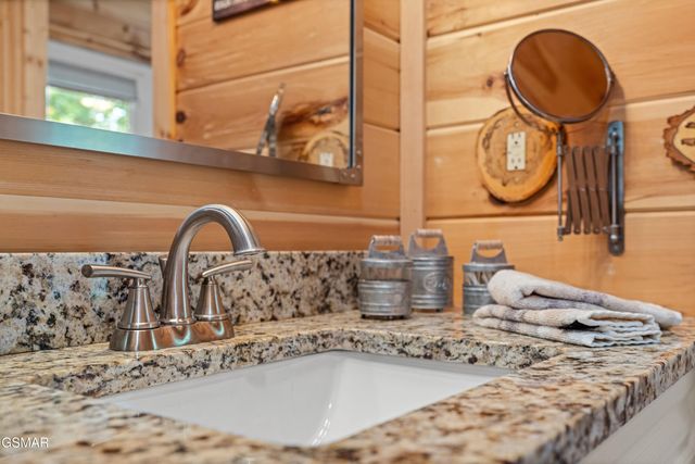 3851 Mistletoe Loop, Sevierville, TN 37876