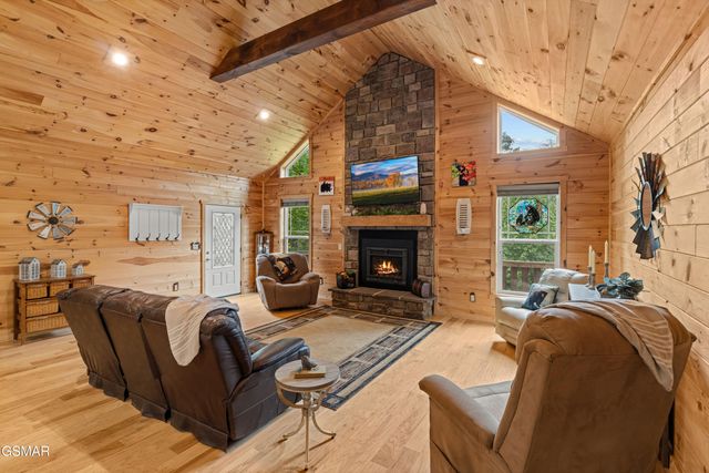 3851 Mistletoe Loop, Sevierville, TN 37876