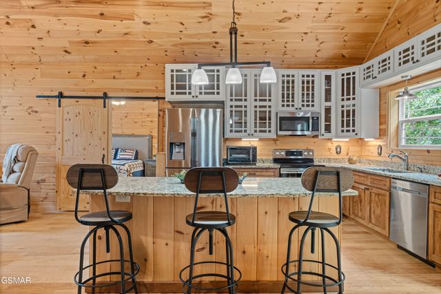 3851 Mistletoe Loop, Sevierville, TN 37876