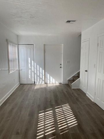 5960 NE 5th Ct 4, Miami, FL 33137