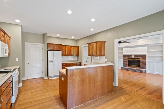2609 CARRERA DR, Columbia, MO 65203