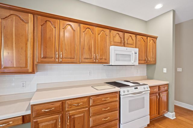 2609 CARRERA DR, Columbia, MO 65203