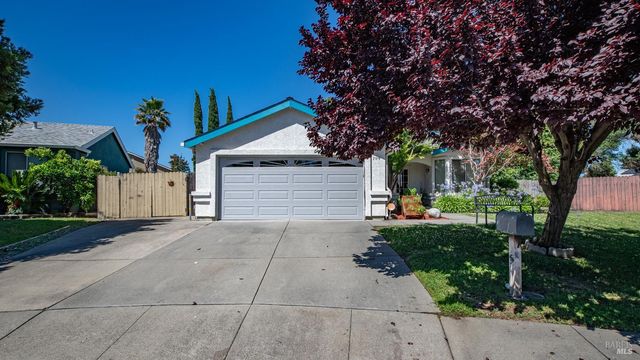 709 Palermo Dr, Suisun City, CA 94585