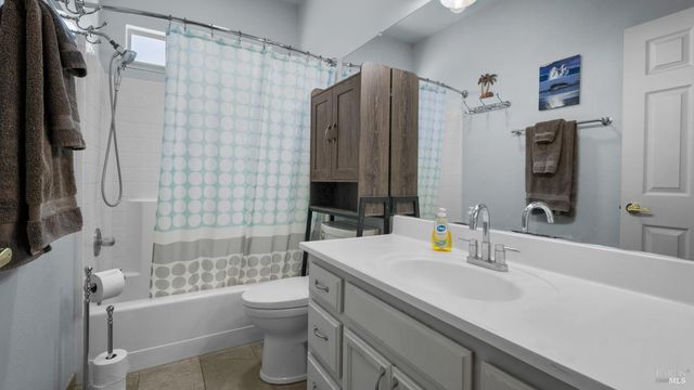 709 Palermo Dr, Suisun City, CA 94585