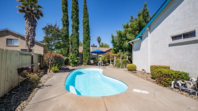 709 Palermo Dr, Suisun City, CA 94585