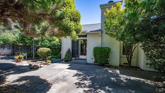 709 Palermo Dr, Suisun City, CA 94585