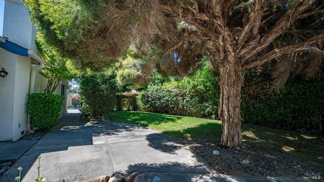 709 Palermo Dr, Suisun City, CA 94585