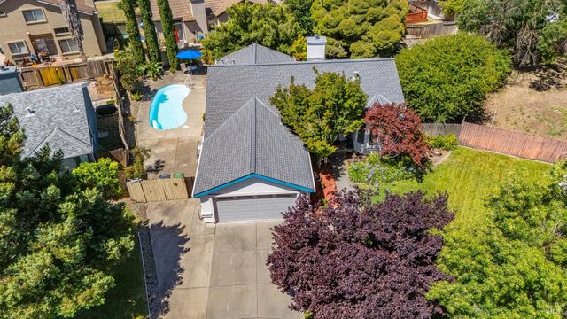 709 Palermo Dr, Suisun City, CA 94585