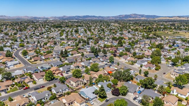 709 Palermo Dr, Suisun City, CA 94585