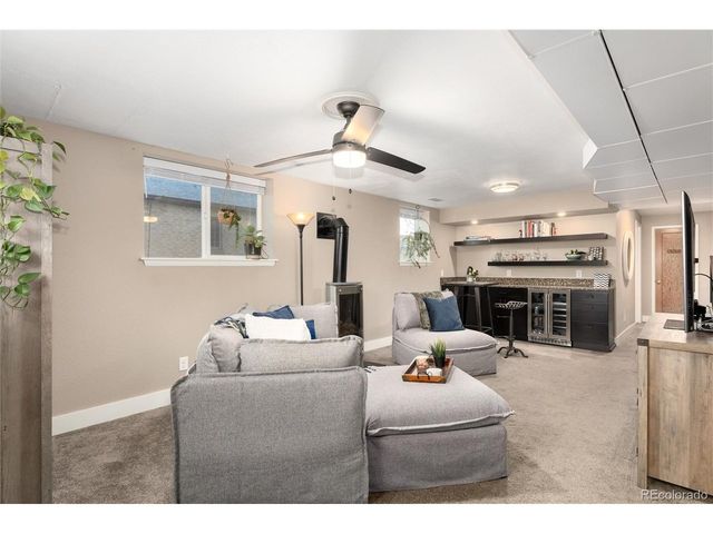 2715 Xavier St, Denver, CO 80212