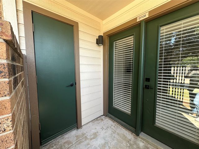 2305 Basil Drive D108, Arlington, TX 76006