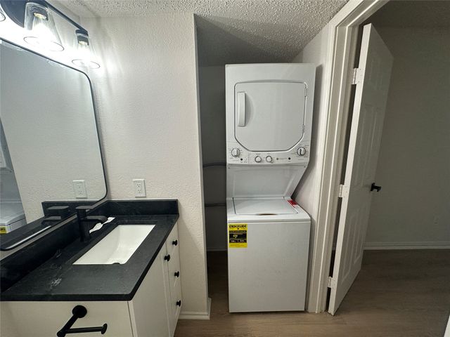 2305 Basil Drive D108, Arlington, TX 76006
