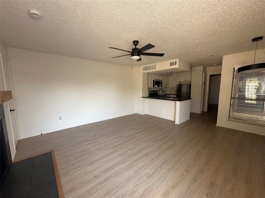 2305 Basil Drive D108, Arlington, TX 76006