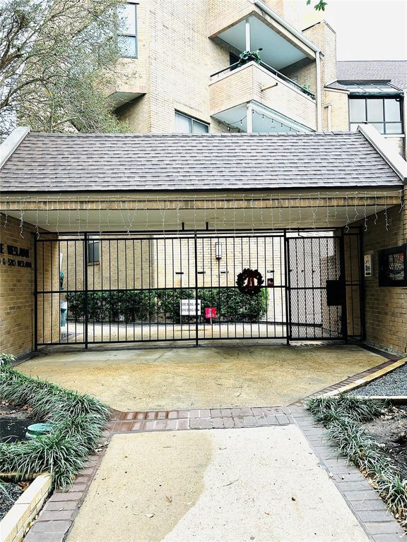 5200 Weslayan Street 311, Houston, TX 77005