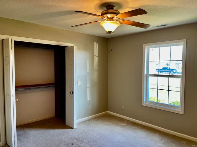 14 Cobblestone Boulevard, Gas City, IN 46933