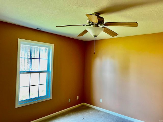 14 Cobblestone Boulevard, Gas City, IN 46933