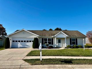 14 Cobblestone Boulevard, Gas City, IN 46933