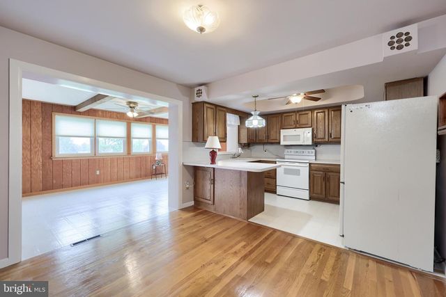 1118 HARRIET AVE, Lancaster, PA 17601