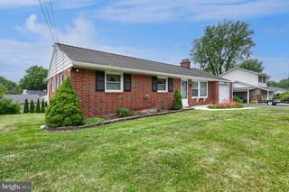 1118 HARRIET AVE, Lancaster, PA 17601