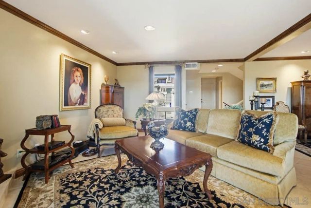 1366 Camino Lujan, San Diego, CA 92111