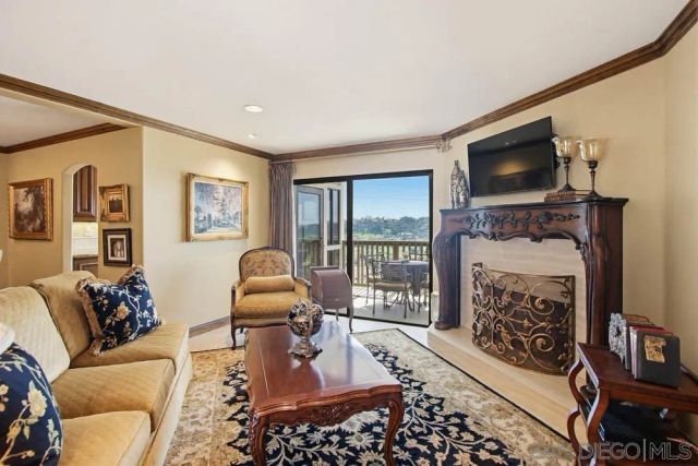 1366 Camino Lujan, San Diego, CA 92111