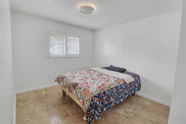 2233 NW 3rd Avenue, Boca Raton, FL 33431