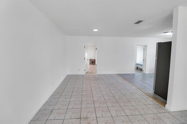 2233 NW 3rd Avenue, Boca Raton, FL 33431