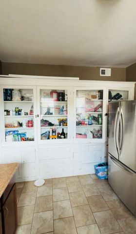 4421 N Kimball Avenue, Chicago, IL 60625