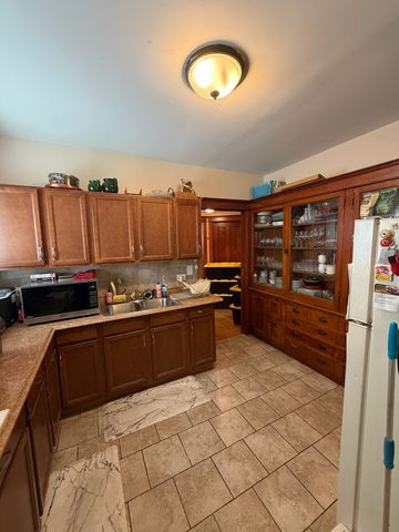4421 N Kimball Avenue, Chicago, IL 60625