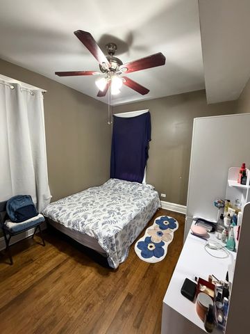 4421 N Kimball Avenue, Chicago, IL 60625