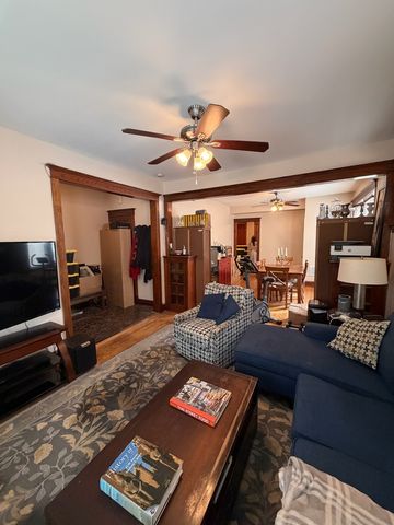 4421 N Kimball Avenue, Chicago, IL 60625