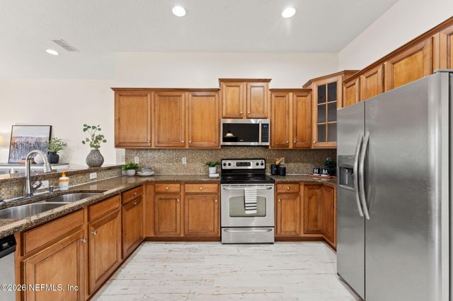 1700 HOLLOW GLEN Drive, Middleburg, FL 32068