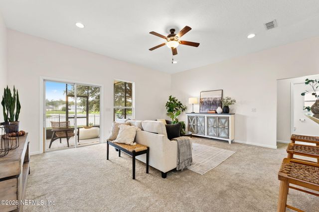 1700 HOLLOW GLEN Drive, Middleburg, FL 32068