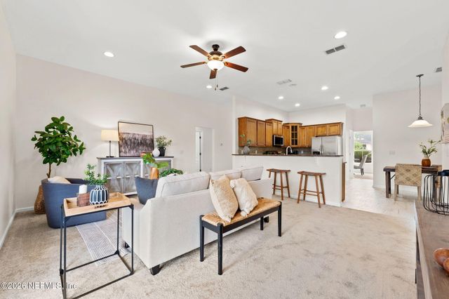 1700 HOLLOW GLEN Drive, Middleburg, FL 32068