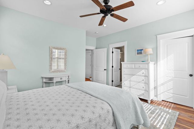 8 Sandlapper Way, Pawleys Island, SC 29585