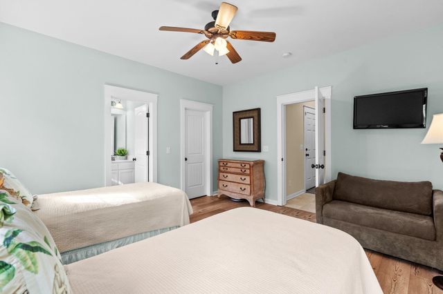 8 Sandlapper Way, Pawleys Island, SC 29585