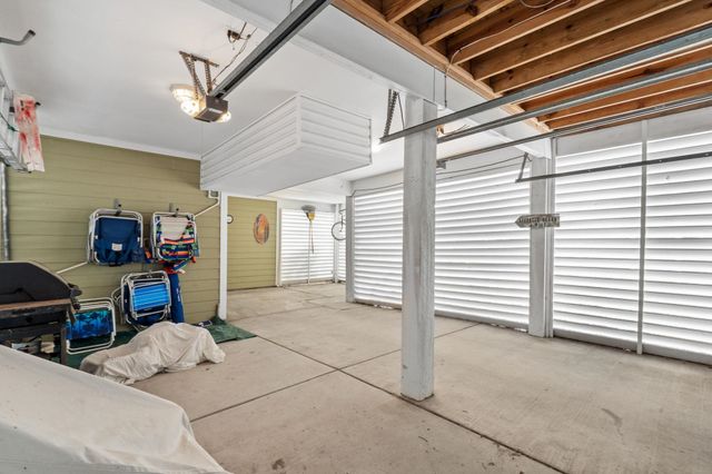 8 Sandlapper Way, Pawleys Island, SC 29585