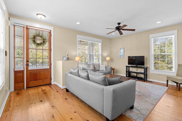 8 Sandlapper Way, Pawleys Island, SC 29585