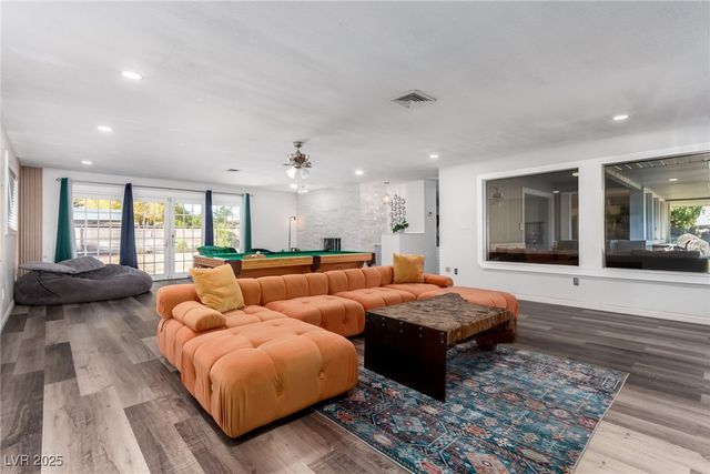 5710 Madre Mesa Drive, Las Vegas, NV 89108