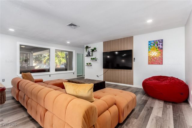 5710 Madre Mesa Drive, Las Vegas, NV 89108