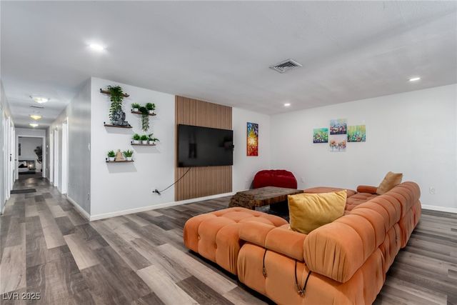 5710 Madre Mesa Drive, Las Vegas, NV 89108