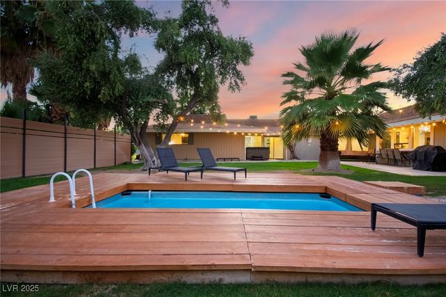 5710 Madre Mesa Drive, Las Vegas, NV 89108