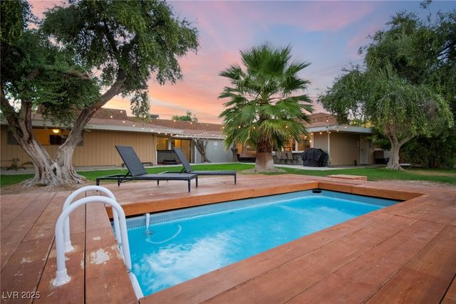 5710 Madre Mesa Drive, Las Vegas, NV 89108