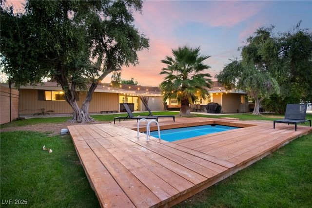 5710 Madre Mesa Drive, Las Vegas, NV 89108