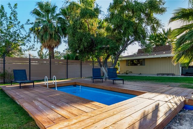 5710 Madre Mesa Drive, Las Vegas, NV 89108