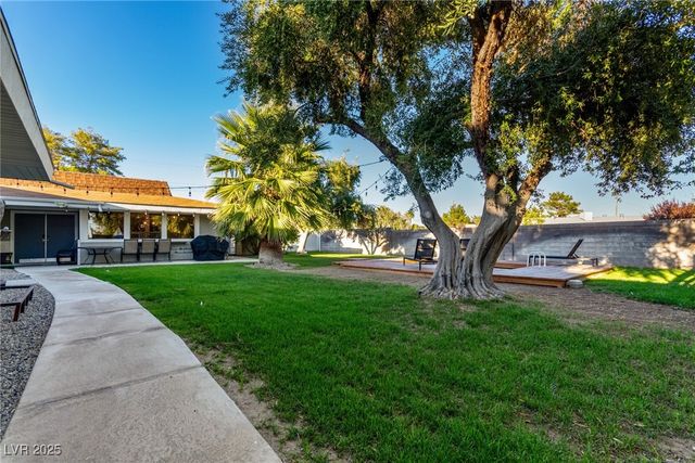 5710 Madre Mesa Drive, Las Vegas, NV 89108