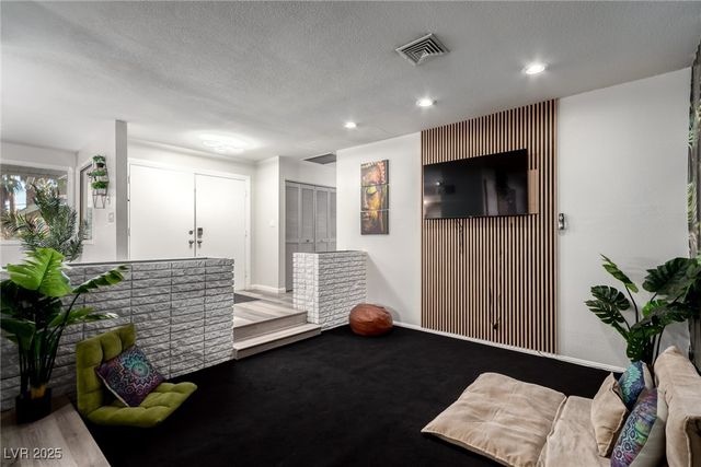 5710 Madre Mesa Drive, Las Vegas, NV 89108