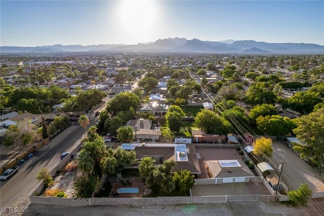 5710 Madre Mesa Drive, Las Vegas, NV 89108