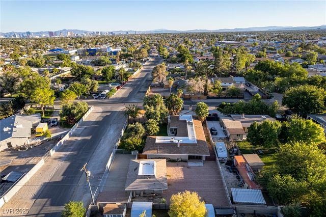 5710 Madre Mesa Drive, Las Vegas, NV 89108