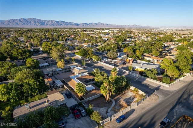 5710 Madre Mesa Drive, Las Vegas, NV 89108